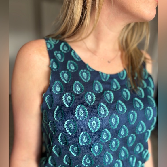 Chloe Tops - CHLOE Sleeveless Blouse Size M